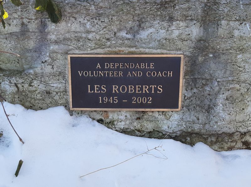 Les Roberts Plaque.jpg